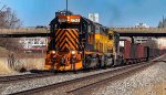 WE 7013 enters downtown with her shove.